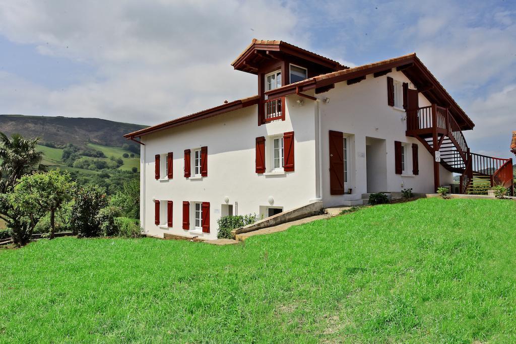 Hotel Agian Itxassou Exterior photo