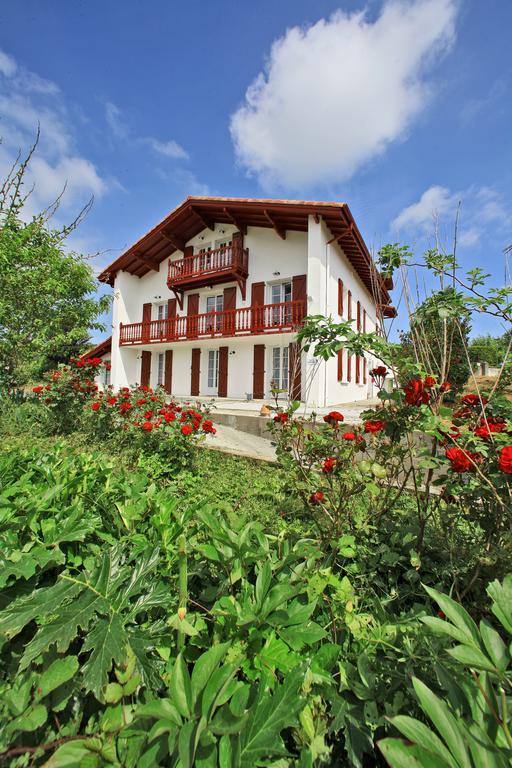 Hotel Agian Itxassou Exterior photo